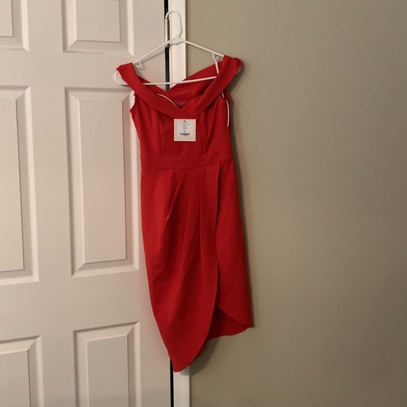 SHOWPO Red ‘Let me down east’ cocktail dress NWT - Picture 4 of 4